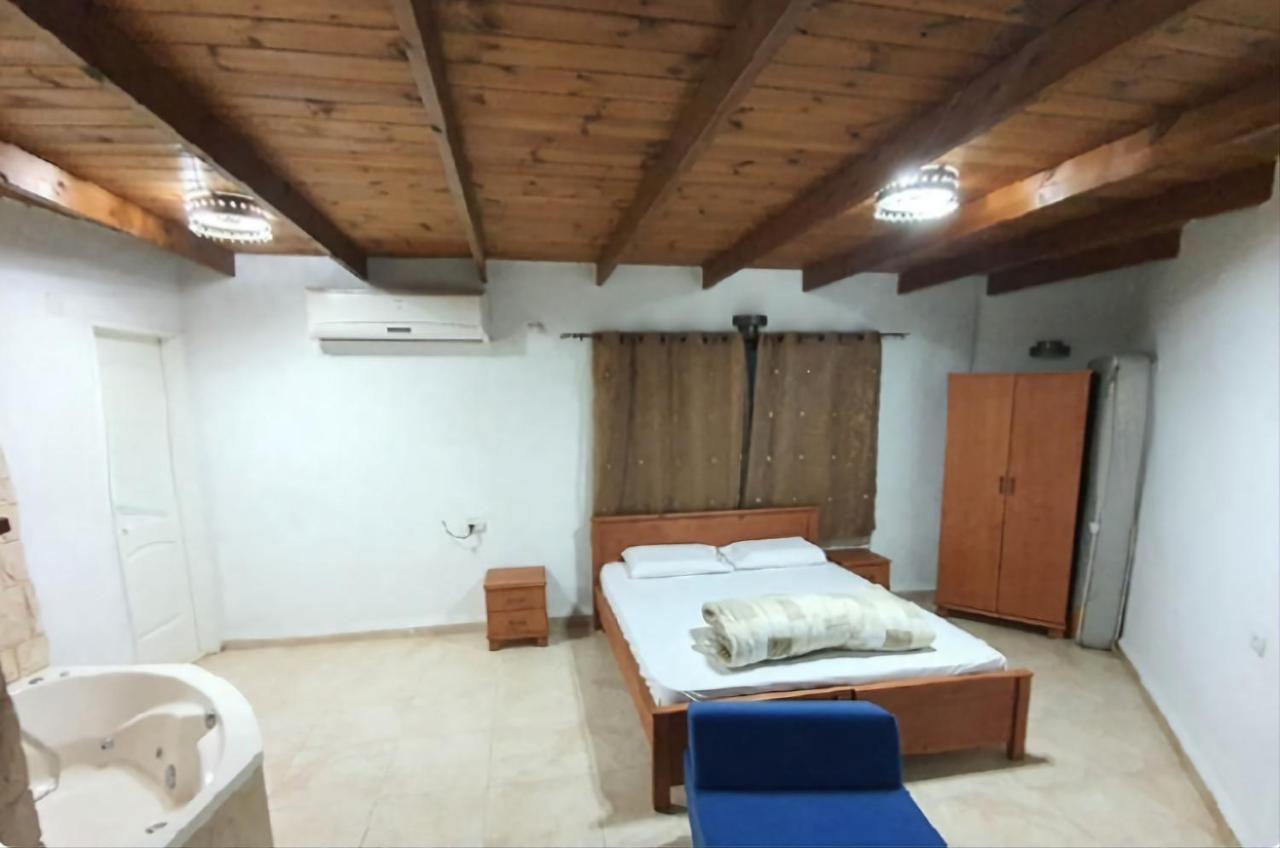 Green Mountains - הרים ירוקים Hotel Dishon Exterior photo